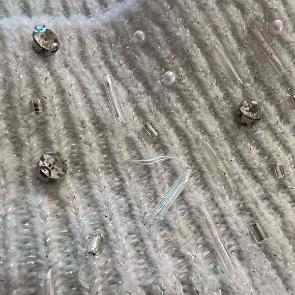 Gorgeous sparkly rhinestone & bead embellished Apt. 9 size L sweater - Picture 5 of 6